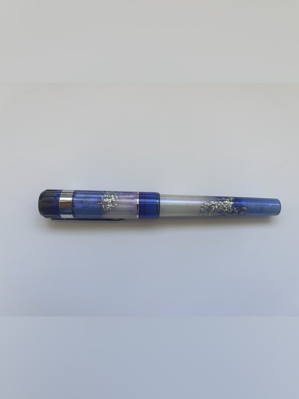New Benu Exclusive Fountain Pen Tribute Swan Lake Broad Nib Shimmer Blue White